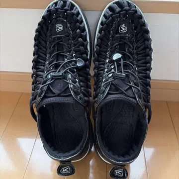 keen 블랙 샌들 uneek O2 27cm