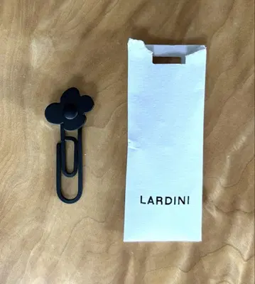 [ 미사용 새상품 ] 라르디니 LARDINI 블랙 부토니에르