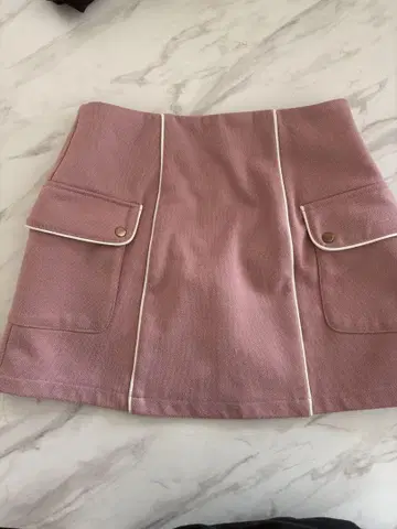 MIIA 파이핑 사다리꼴 미니 스커트