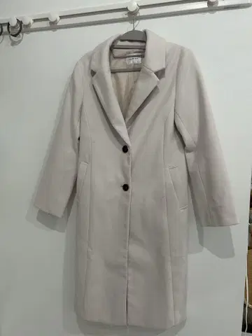 체스터 코트 화이트