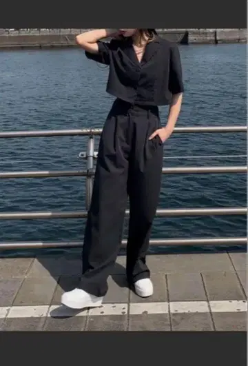 [ LVEU. ] 숏 자켓 셋업