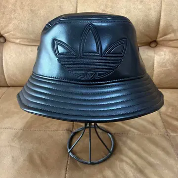 adidas 버킷햇 인조 가죽