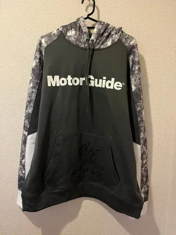 MotorGuide 후드 부착 후드티 이토 타쿠미 사인 포함