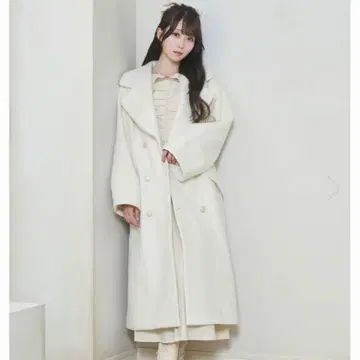Rosemuse 'Tailored loose coat' ivory