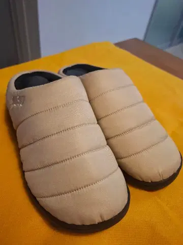 SUBU 슬립온 베이지 새상품급