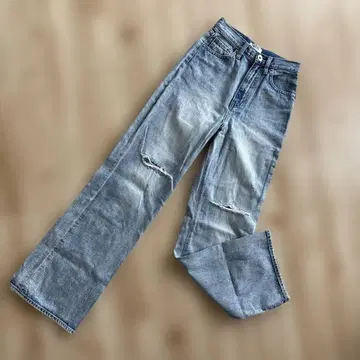 GYDA 데미지 데님 아이스 블루 플레어 팬츠
