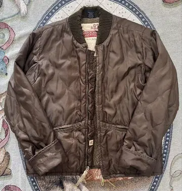 Abercrombie and Fitch 아바클로 퀼팅 자켓