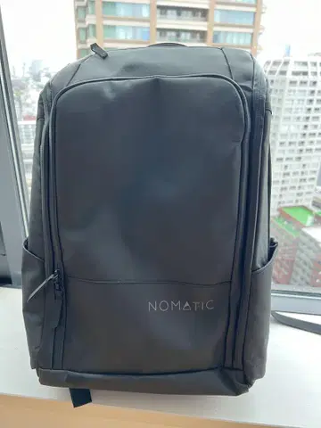 NOMATIC 블랙 색상 트래블 백팩