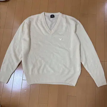 아르마니 아이보리 화이트 V넥 긴팔 스웨터 울 100%