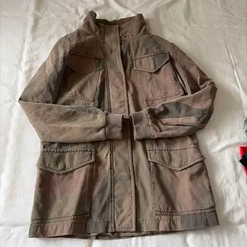 JAMES PERSE 투모로우랜드 밀리터리 정가 8만 미사용에 가까운