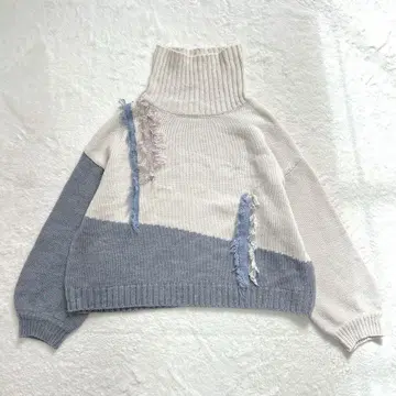 HARE 하레 프린지 하이 컬러 블록 절개 니트 하이넥
