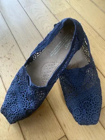 TOMS 네이비 레이스 슬립온 5.5 톰즈 슈즈