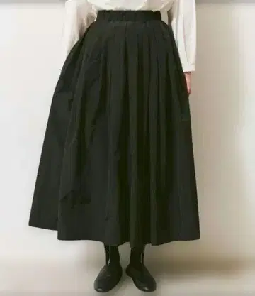 미사용 새상품 리브라큐 턱 볼륨 롱 스커트 블랙
