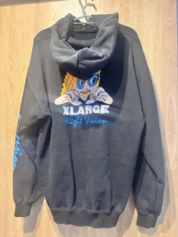 XLARGE Night Vision 블랙 후드티