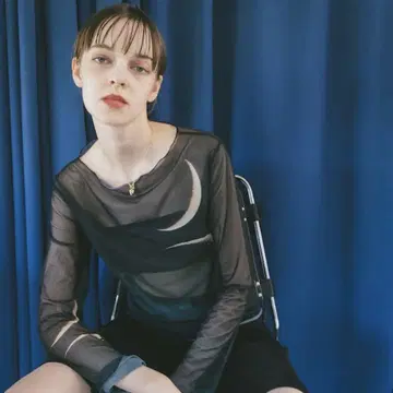 sahara Sheer Top 시어 탑