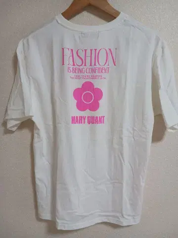 새상품 MARY QUANT 화이트 T셔츠 PLAZA 한정판
