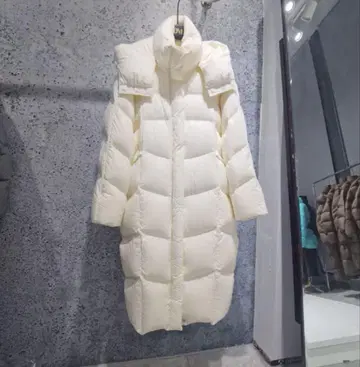아이보리 후드 부착 롱 다운 자켓