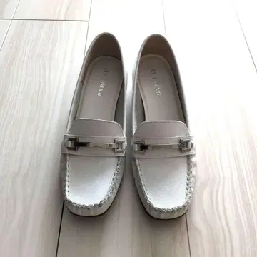 BARCLAY 화이트 로퍼 24cm