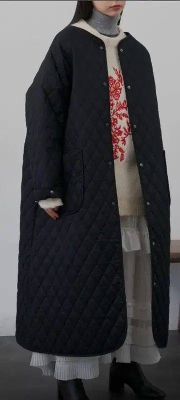새상품급 클리닝 완료 퀼팅 롱 코트 블랙