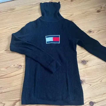 TOMMY JEANS 블랙 리브 스웨터 S