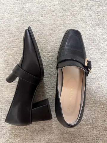 블랙 가죽 스퀘어토 로퍼 size 37