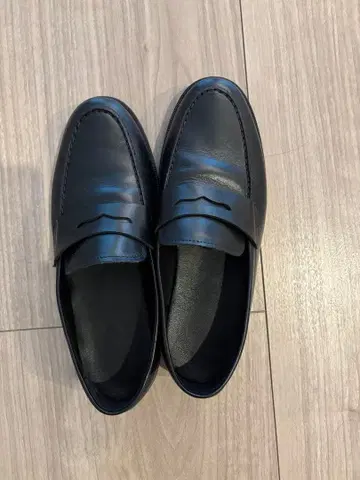 블랙 가죽 로퍼
