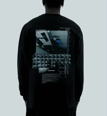 페이크 다큐멘터리 Q 롱 T셔츠
