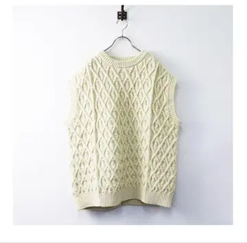 AURALEE HARD TWIST MERINO ARAN KNIT VEST