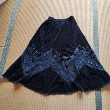 라임 블랙 벨벳 롱 스커트 꽃 장식 포함