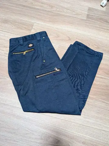 X-LARGE x Dickies 콜라보 워크 팬츠