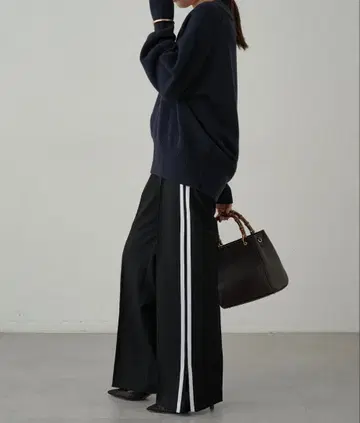 택 포함 새상품 LOUNGEDRESS 라운지드레스 ZIP 라인 슬랙스