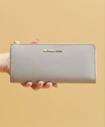 MICHAEL KORS 하자품 쓰리쿼터 지퍼 지갑 라지