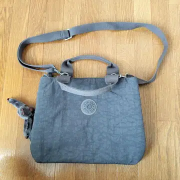kipling 숄더백 참 포함