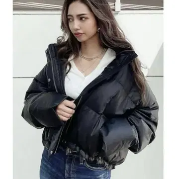 GYDA 제이다 인조 가죽 크롭 다운 자켓