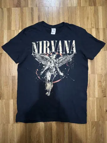 NIRVANA 그래픽 T셔츠 블랙 피티