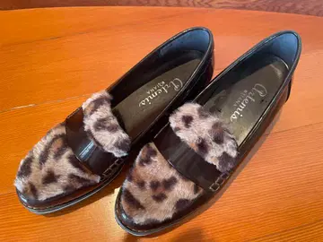 레오파드 무늬 퍼 로퍼