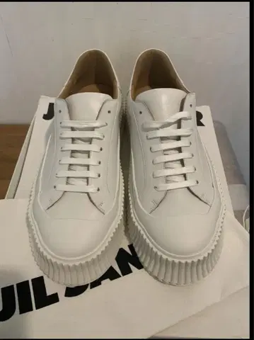 JIL SANDER 화이트 가죽 스니커즈