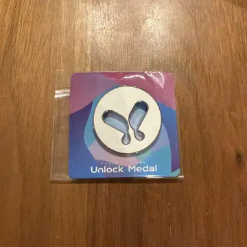 노모의 나라 핀 배지 화이트 미개봉 새상품 Unlock Medal