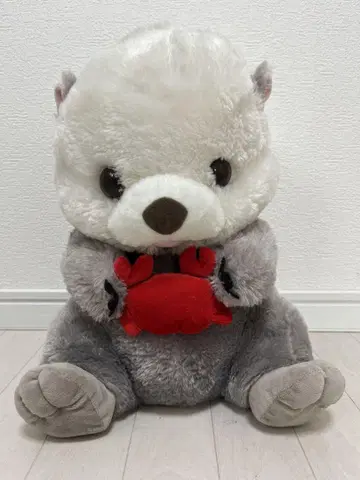 수달 봉제 인형 빨간색 게 포함
