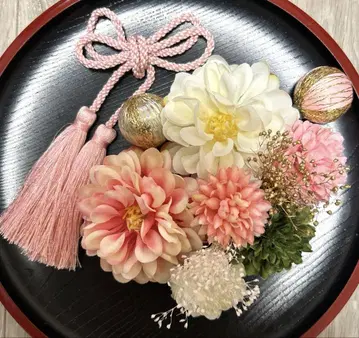 성인식 일본 의류 후리소데 시치고산 머리 장식