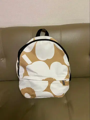 마리메꼬 꽃무늬 백팩