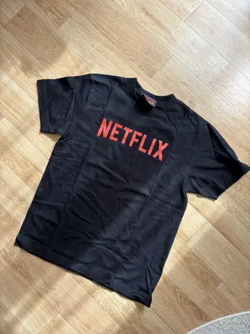 NETFLIX 로고 티셔츠 블랙