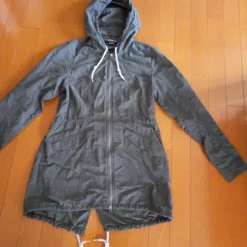 Eddie Bauer 후드 부착 그레이 나일론 자켓 S 사이즈