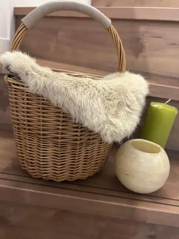 kakatoo 퍼 달린 바스켓백
