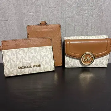 MICHAEL KORS 3단 폴더형 지갑 MK 로고