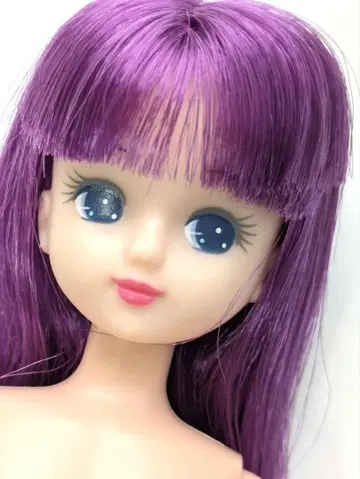 리카짱 캐슬, 보라색 머리,