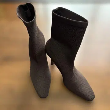 니트 소재 브라운 부츠 37 사이즈