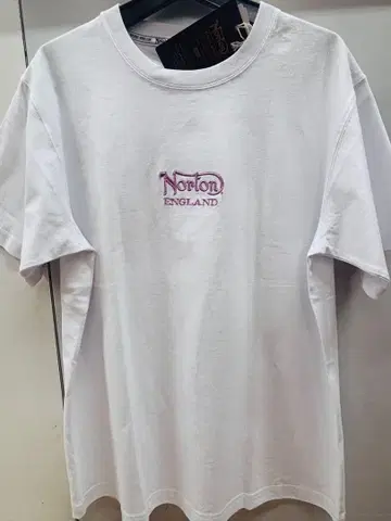 Norton 화이트 T셔츠