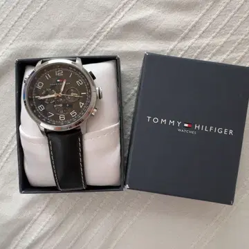 TOMMY HILFIGER 크로노그래프 시계