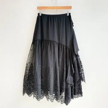 토쿠코 프리미에 볼 변형 롱 스커트 레이스 블랙 C518